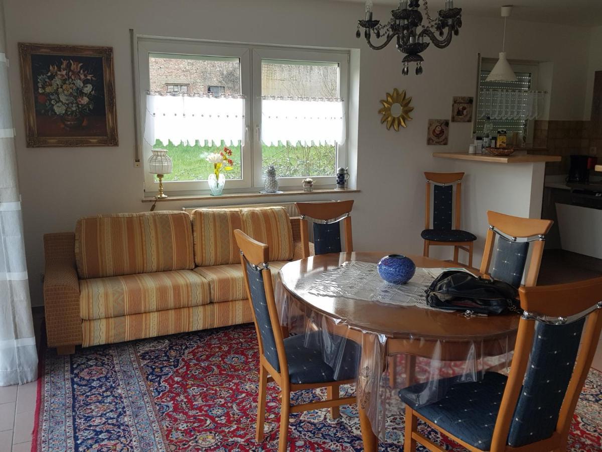 Ferienwohnung Nicoles Niedschlösschen Rehlingen-Siersburg Exterior foto